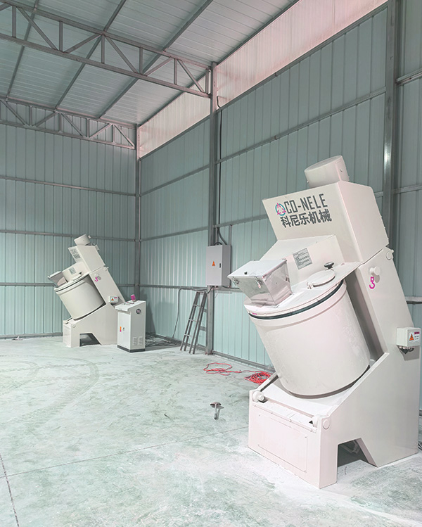 CR08 intensive mixer (50 liter capacity) equipment has been put into use to promote the upgrading of silicon carbide crucible and sagger manufacturing process