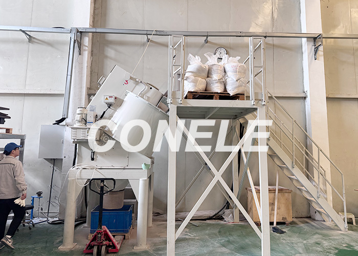 CRV09 Intensive mixer in refractory production
